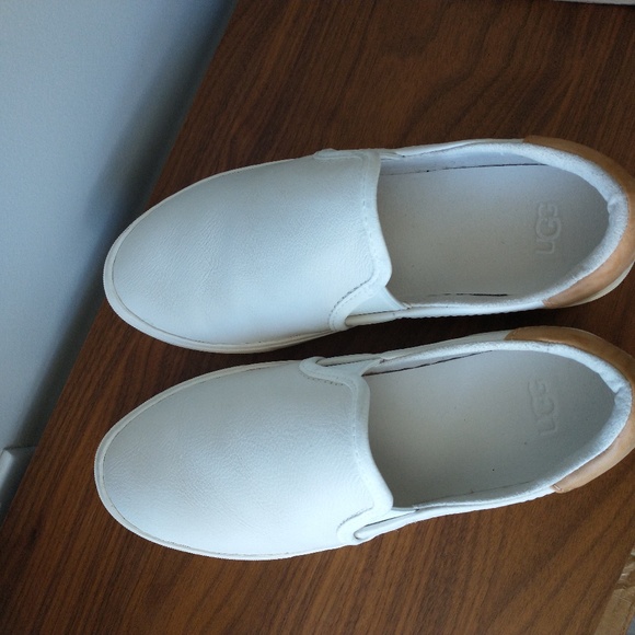 Ugg Women's Cahlvan Sneakers size 7 - Picture 5 of 9